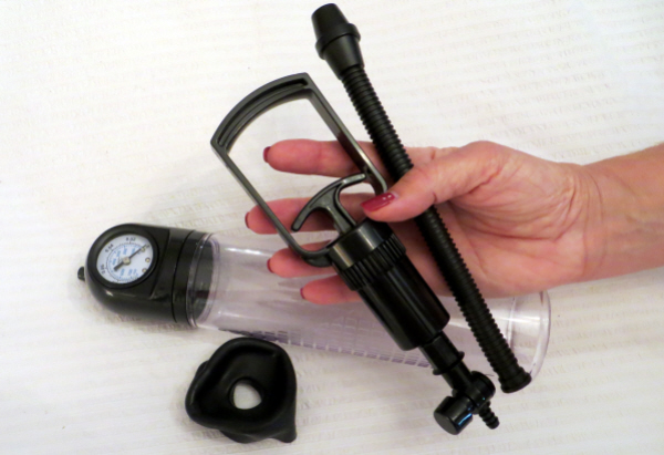 Modesty Ablaze Penis Pump 3