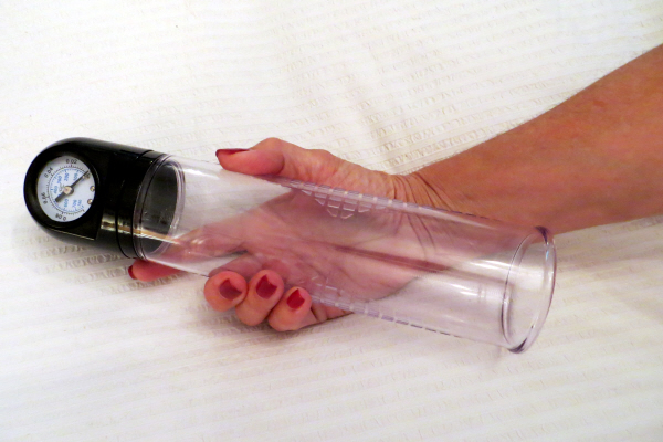 Modesty Ablaze Penis Pump 2